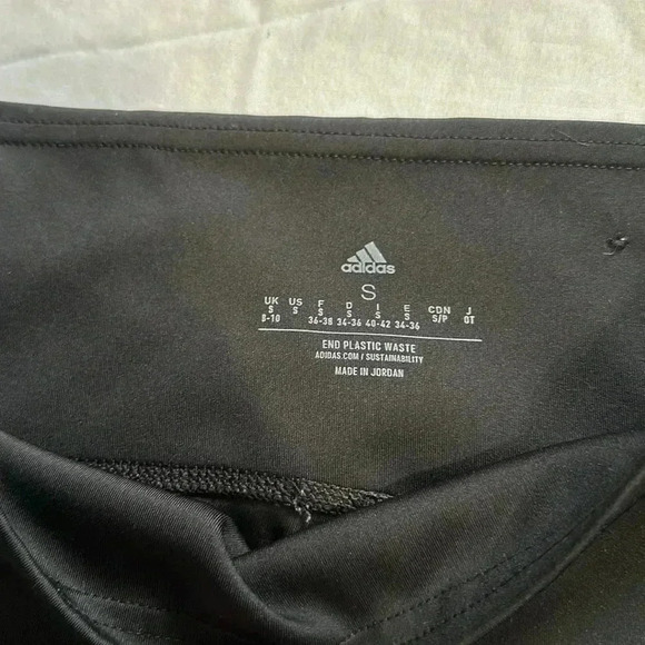 Adidas Aeroready black leggings with white stripes size small - Picture 5 of 6